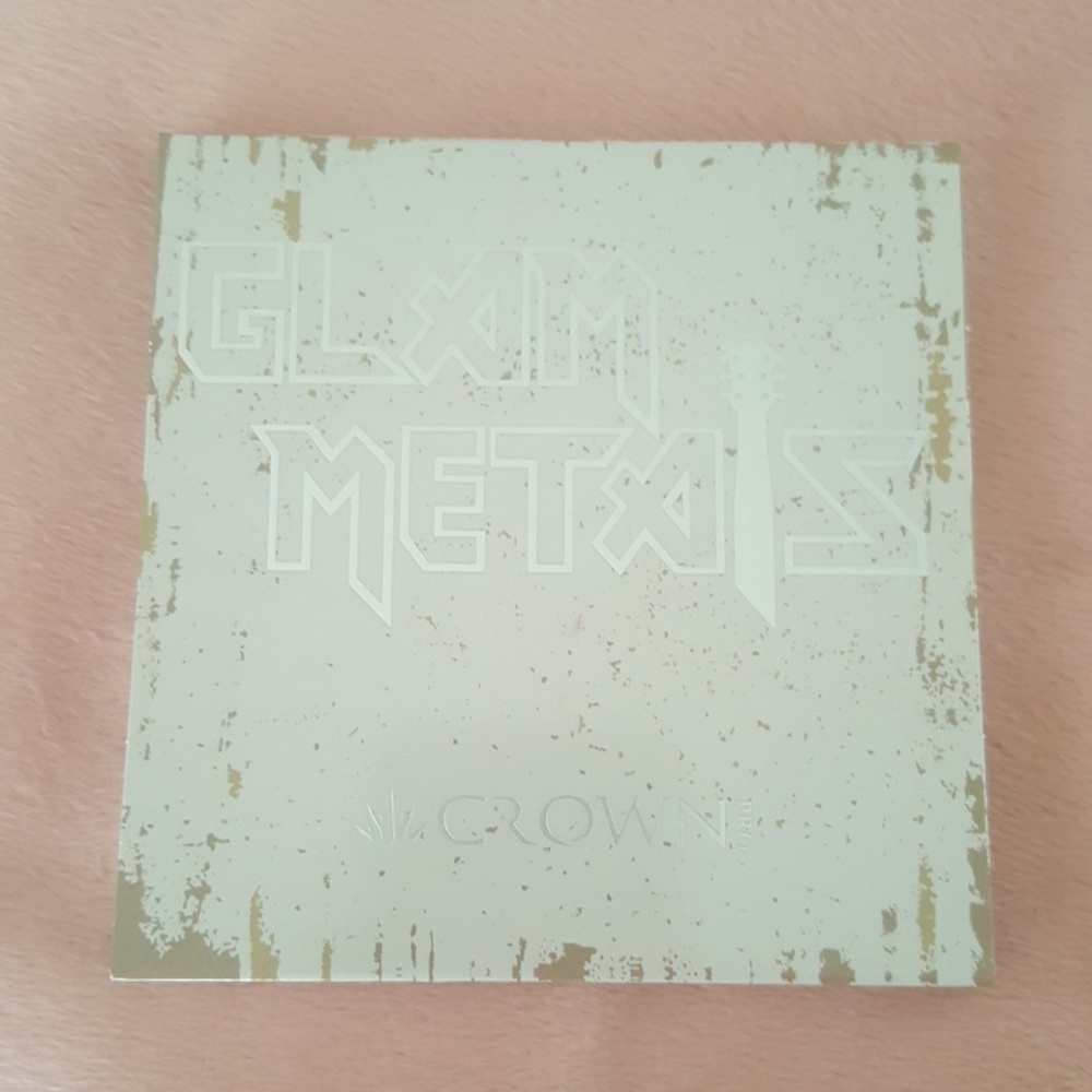 Makeup eyeshadow palette